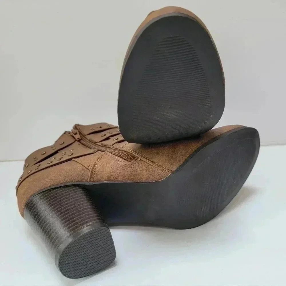 Madden Girl Strappy Ankle Block Heel Brown Boots NWOT Size 10M - Picture 3 of 4